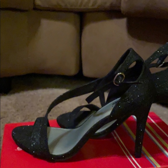 Fioni black sparkly stiletto. - Picture 5 of 8